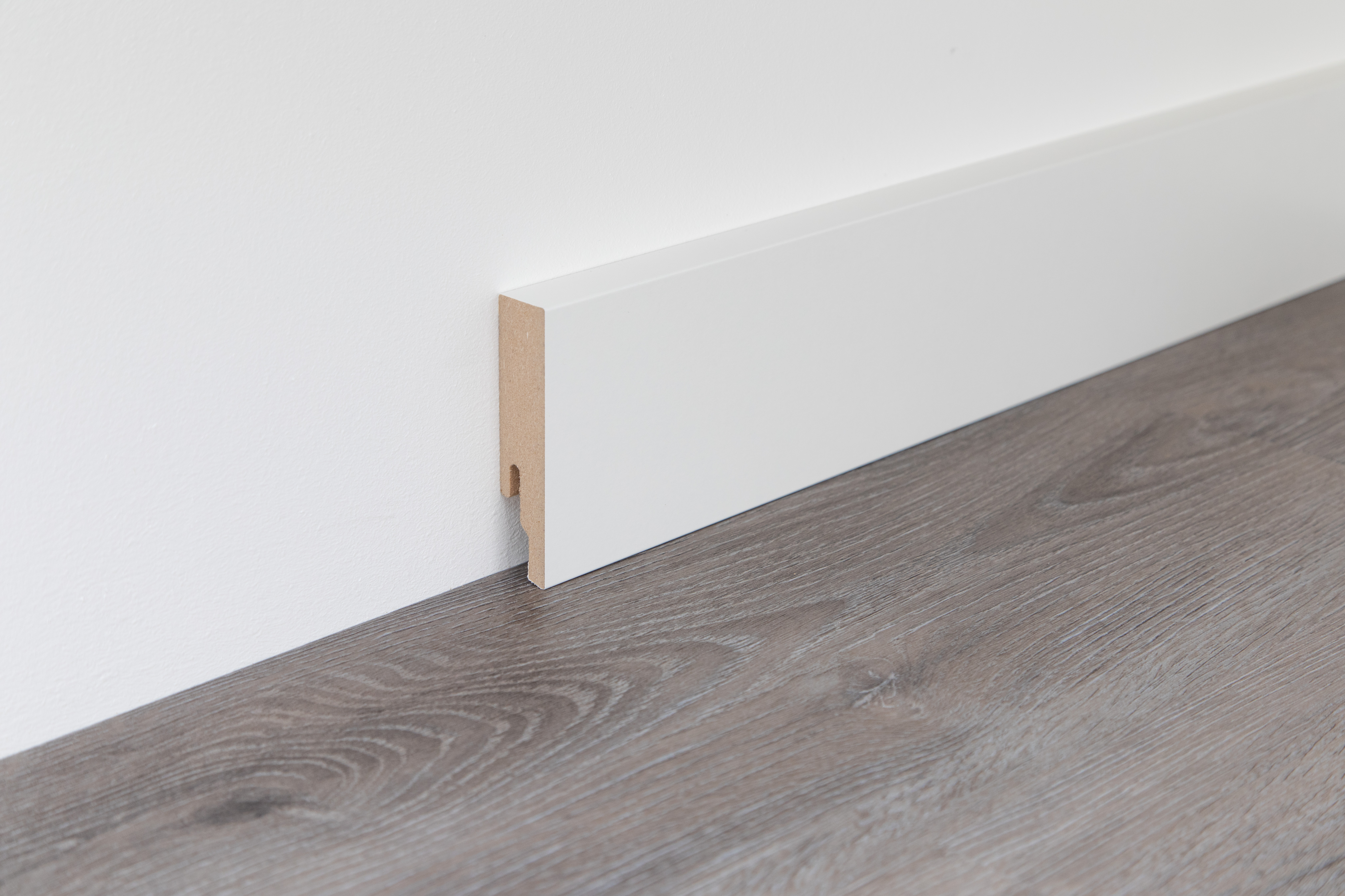 Wineo Fußleiste Classic "Uni Weiß" 18/80 mm