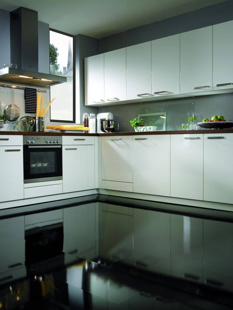Wineo Laminat "Hochglanz Schwarz" - Wineo 550