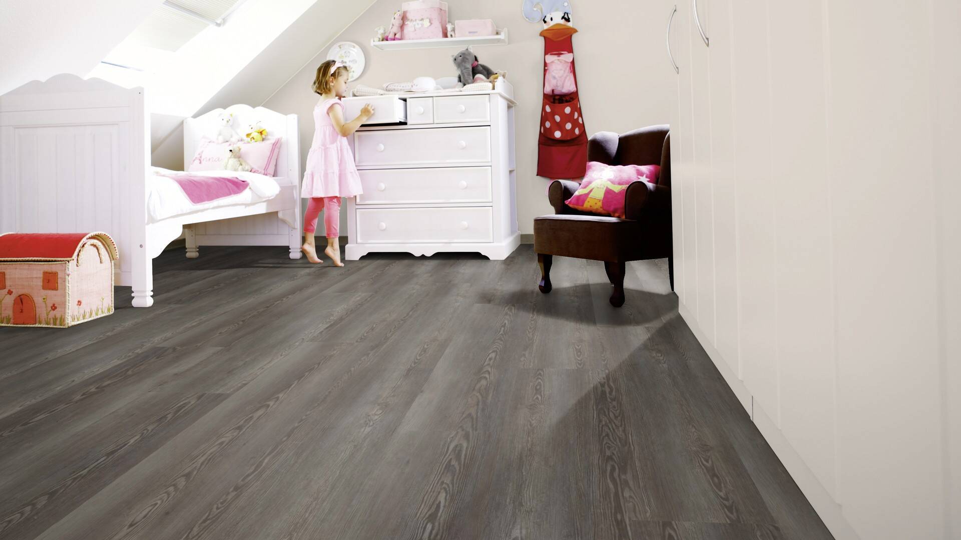 CataniaPineGrey1